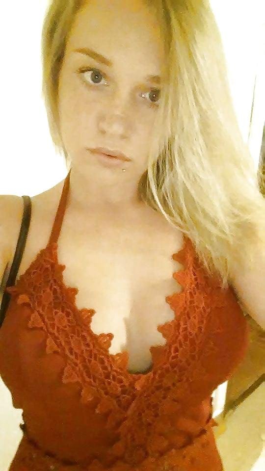 SunnyBlondie from California,United States